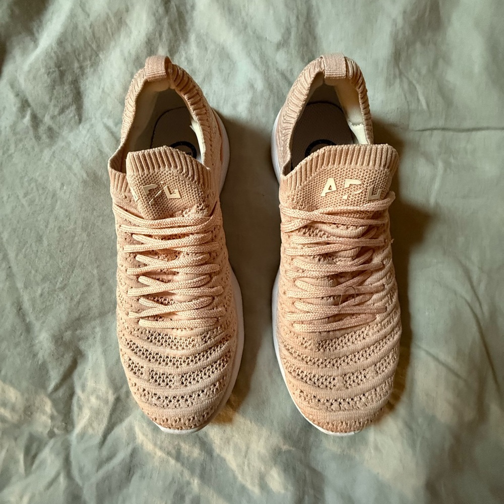 APL Techloom Wave Sneaker - excellent condition!